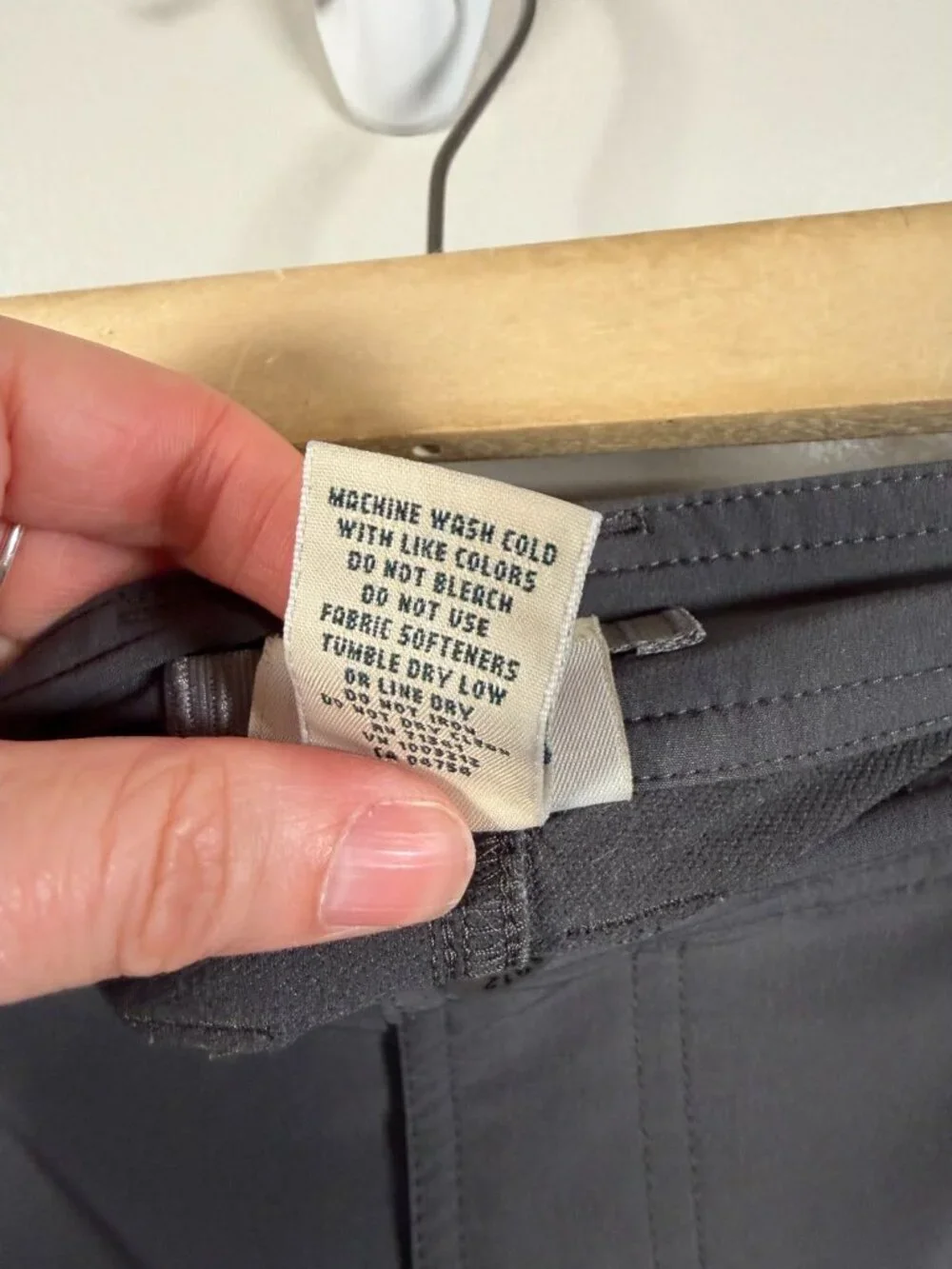 L.L. Bean Men's VentureStretch Five-Pocket Pants Size 32x34 Gray Straight Leg